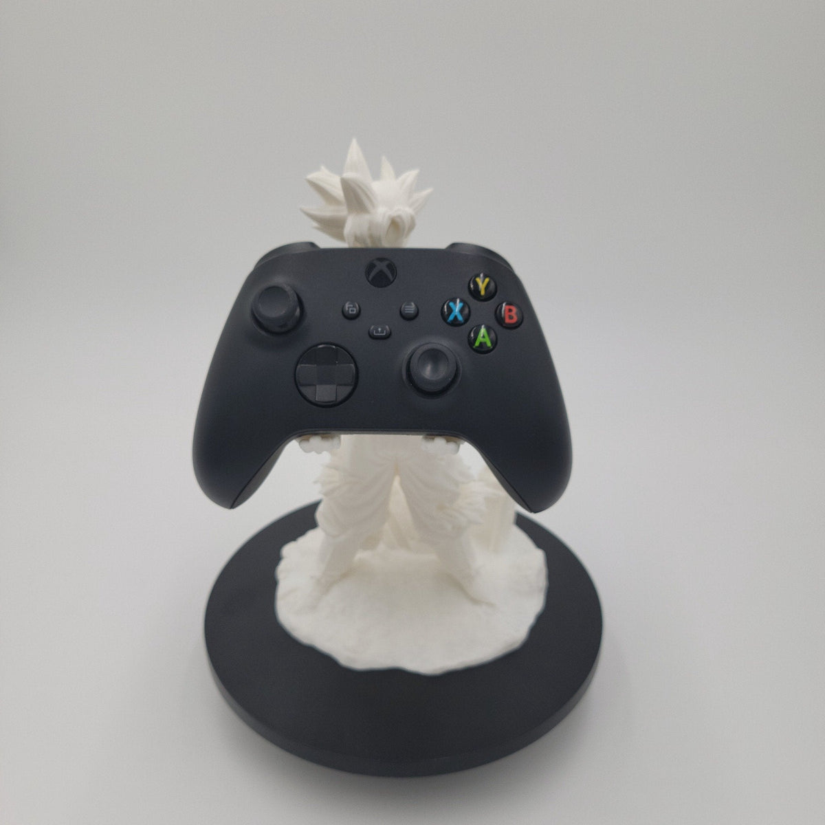 Son Goku Controller Holder Sculpture – Legendary Super Saiyan Buff Edi